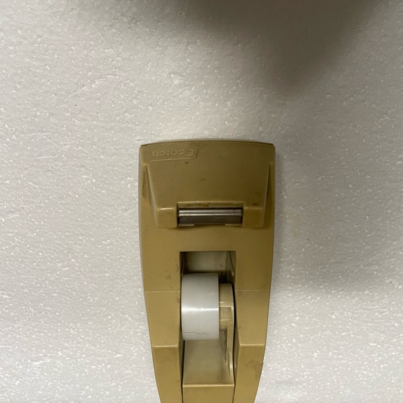 EUC Vintage Heavy Duty Beige Scotch 3M Weighted Tape Dispenser - Picture 11 of 12